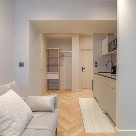 Contemporain Avec Terrasse Ensoleillee Apartment Ecully