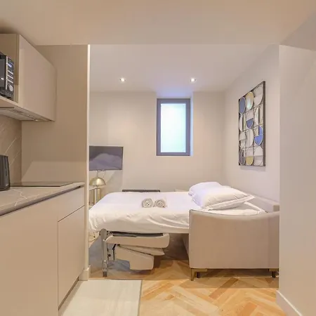 Contemporain Avec Terrasse Ensoleillee * Ecully