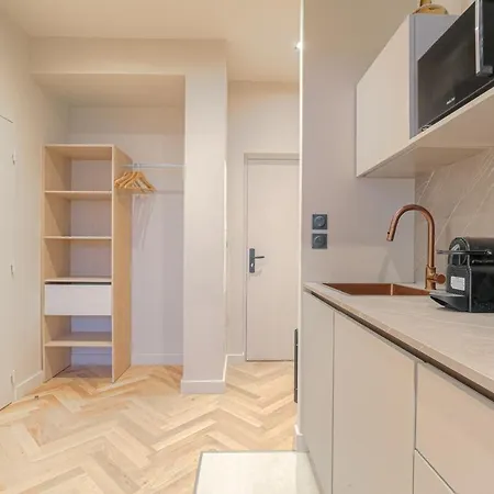 Contemporain Avec Terrasse Ensoleillee Apartment Ecully